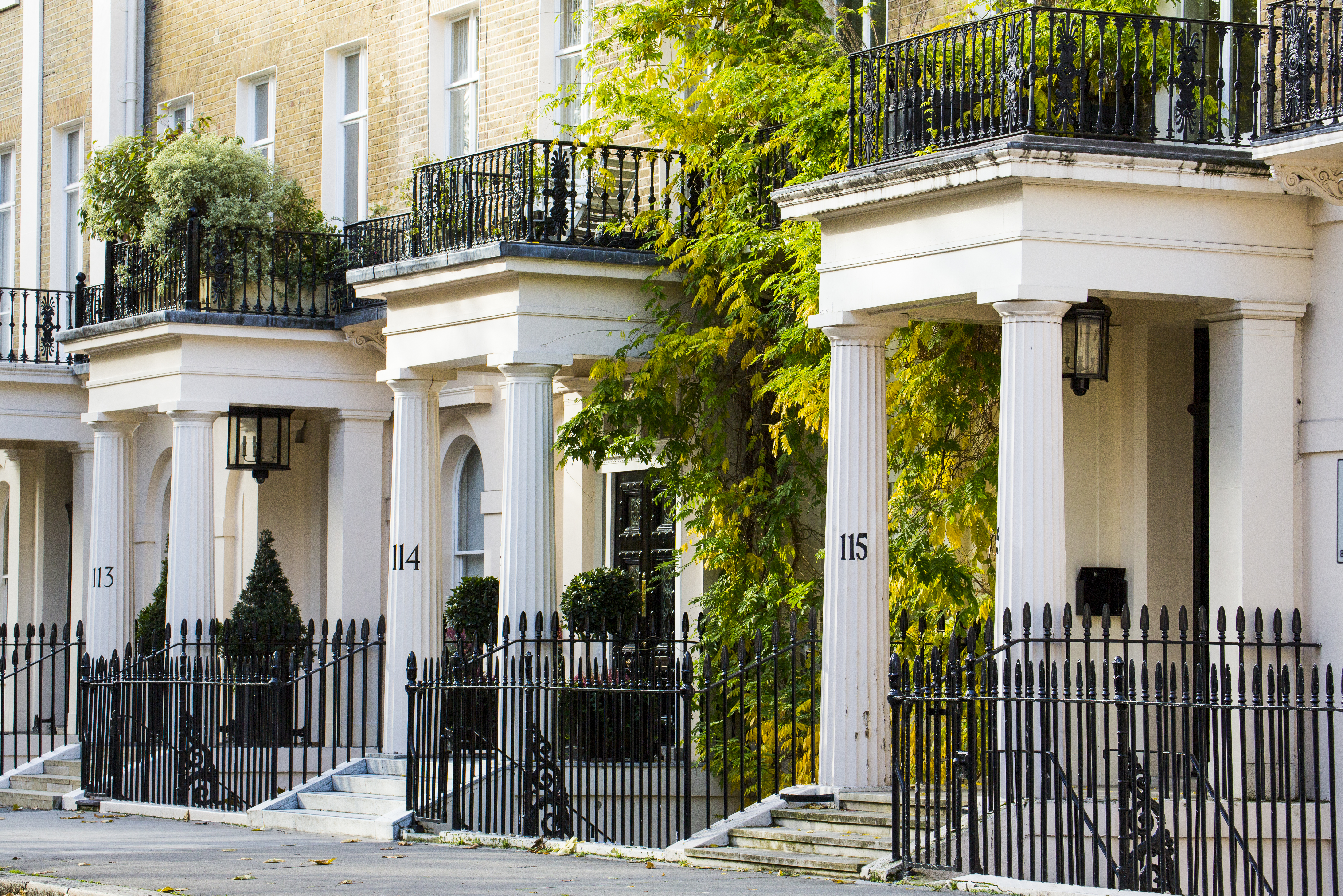 Terrace houses at Eaton Square in classical style